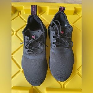 Women’s Adidas NMD r1